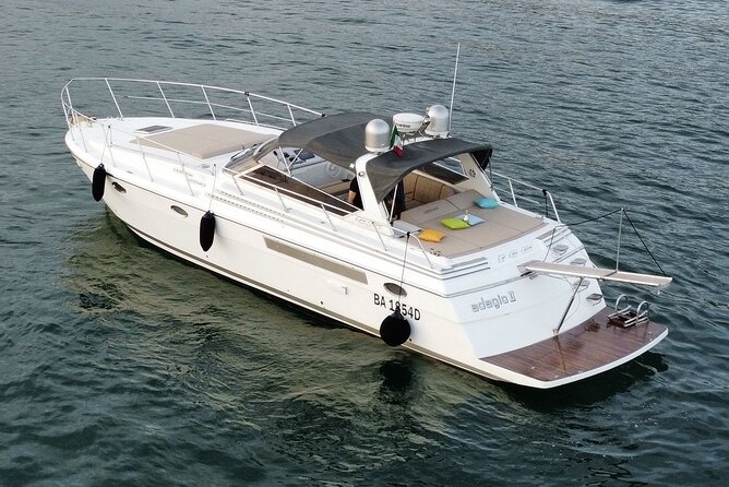 Private Yacht Tour in Gallipoli - The Crew and Onboard Service