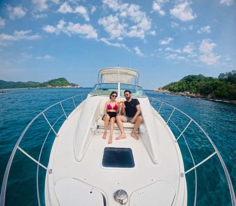 Private yacht tour of the Huatulco Bays - Key Points