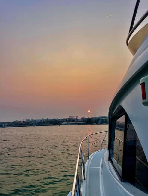 Private yacht tour with wines on board - What’s Included in the Wine and Yacht Package