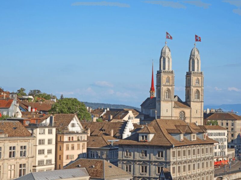 Private Zürich City Tour with Cruise and Lindt Chocolate - Lake Zurich Cruise: Scenic Views in Half an Hour