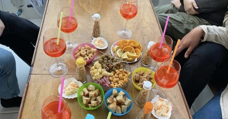 Procida: Boat Tour around the island - Procida: Boat Tour around the island – A Comfortable and Informative Cruise