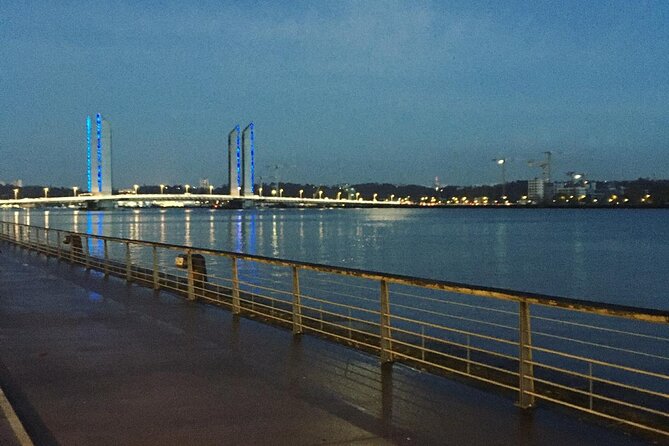 Professional - Bordeaux Wine and Cheese Tasting with a walking tour - The Scenic End in Rue Notre Dame