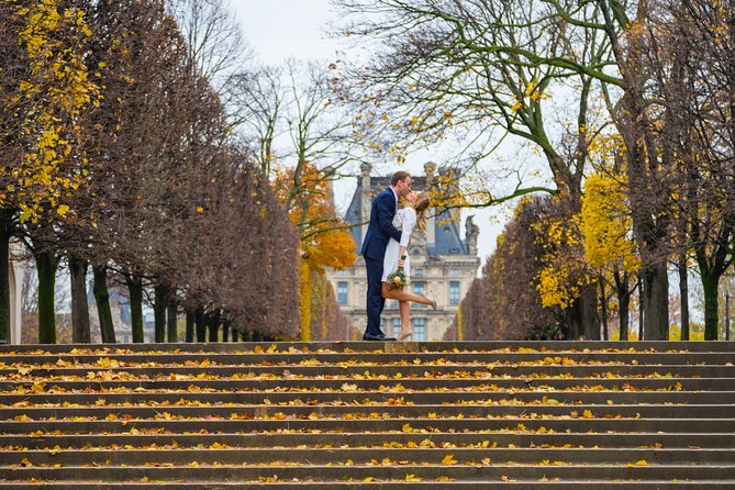 Professional Photo Shoot Walking Tour in Central Paris - The Experience with a Professional Photographer Guide