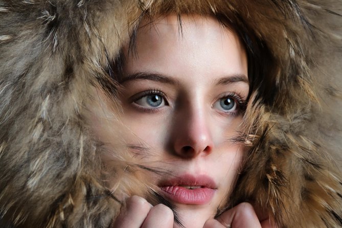 Professional Photo Shoot Walking Tour in Central Paris - Pricing and Booking Considerations