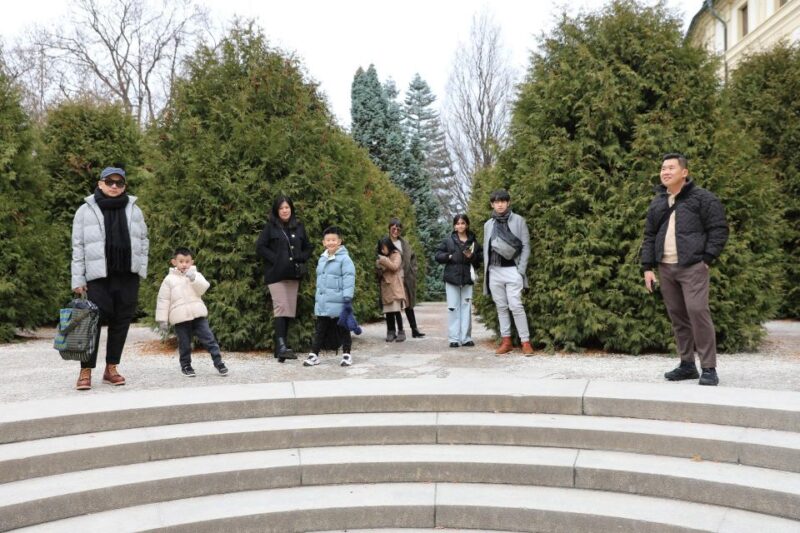 Professional photoshoot at Prague Castle - Key Points