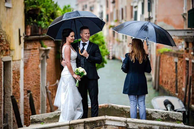 Professional Photoshoot in Venice - Value and Booking Considerations
