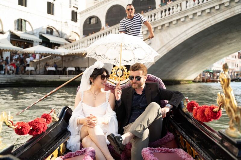 Professional Photoshoot in Venice - Timing and Booking Flexibility