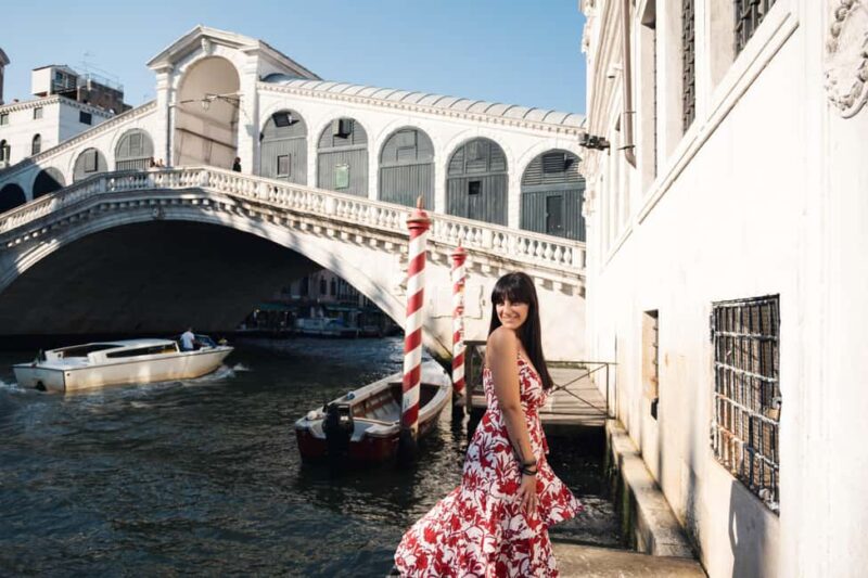 Professional Photoshoot in Venice: Rialto Bridge - Capture Venice with a Professional Photoshoot at the Rialto Bridge