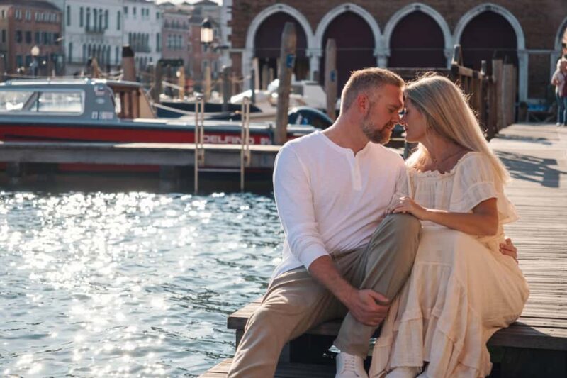 Professional Photoshoot in Venice: Rialto Bridge - Exploring the Grand Canal During the Photoshoot