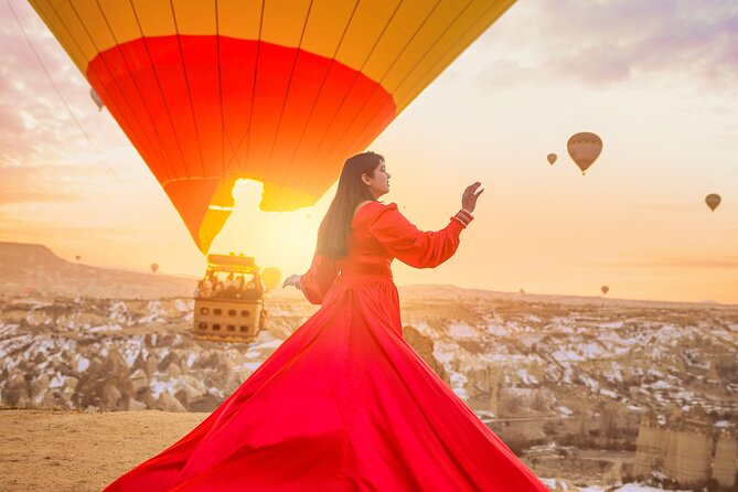 Professional Photoshoot with Hot Air Balloons View in Cappadocia - Early Morning Timing for Fewer Crowds and Better Light