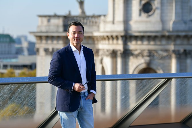 Professional Private Photoshoot in London - Photo Delivery and Post-Session Editing