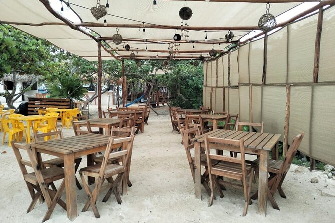 Progress Cocoloba V.I.P open bar and food included Beach club - Pacing and Group Size