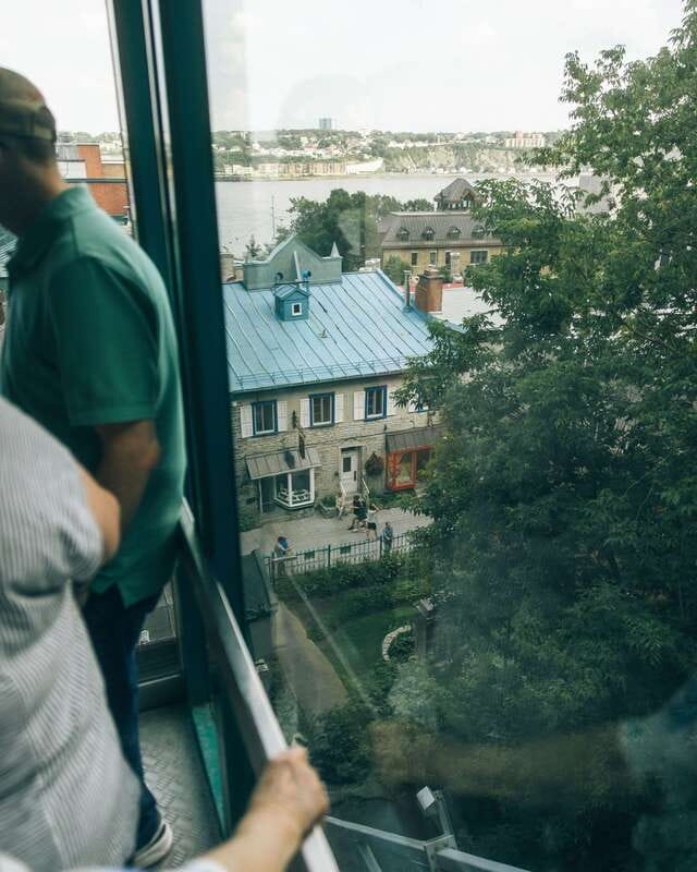 Progressive Dinner on Grande-Allée and History Tour - The Role of the Guide in Enhancing the Experience