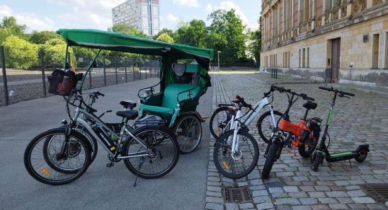Promotion Daily First Berlin Rickshaw 3,5 Hours Highlights - Visiting Berlin’s Most Famous Squares and Parks