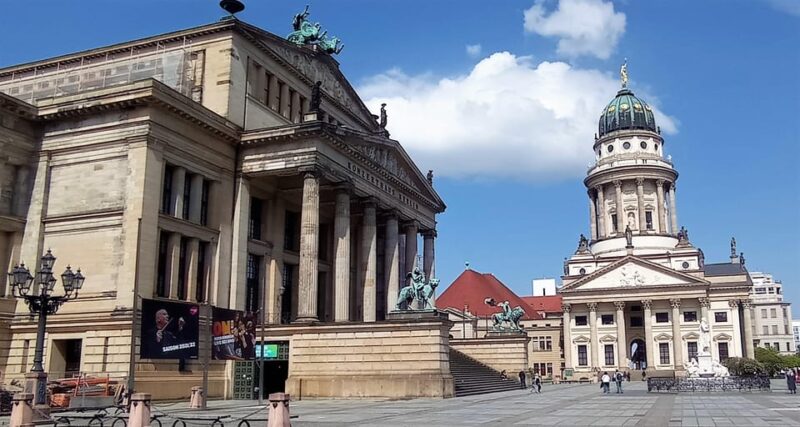 Promotion Daily First Berlin Rickshaw 3,5 Hours Highlights - The Advantages of a Private, Guided Rickshaw Tour