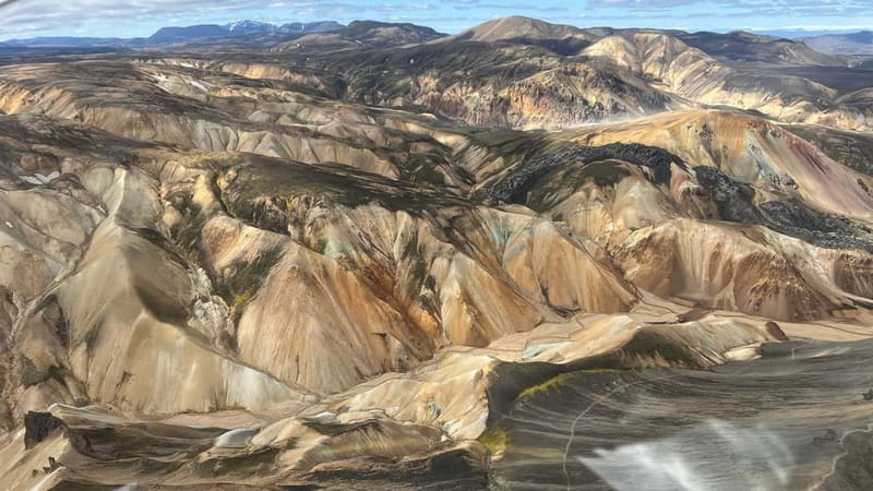 Proposal on Mount Esja - Who Will Love This Helicopter Proposal Tour?