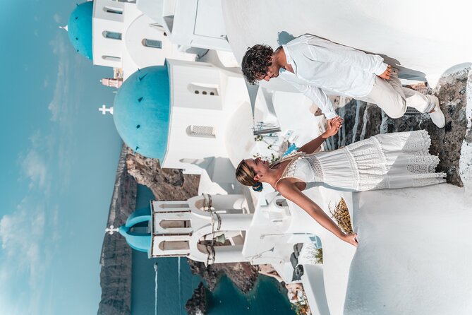 Proposal Photoshoot Santorini - The Role of Rose Petals in Creating a Romantic Scene