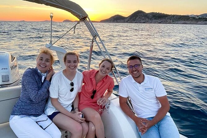 Prosecco & Sunsets: Private Dubrovnik Cruise - Onboard Comforts and Cultural Insights