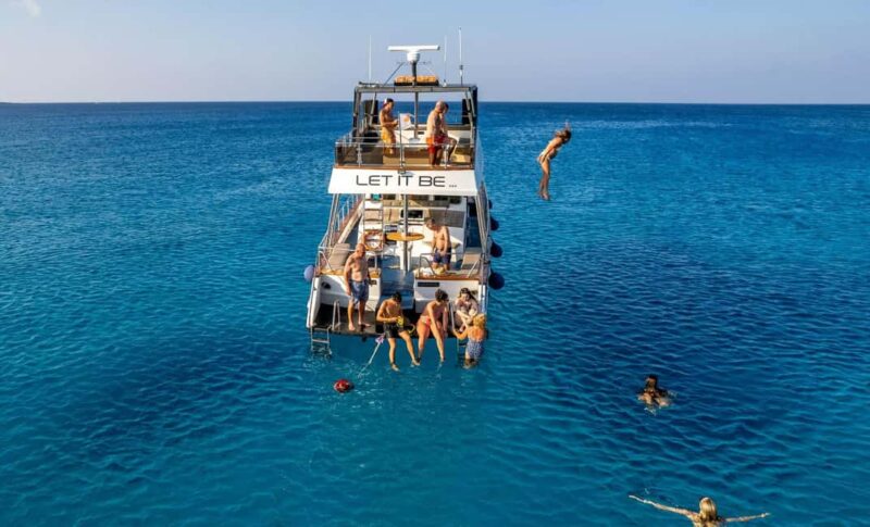 Protaras: Luxury Blue Lagoon Cruise / 4H, Food, 3 Swim Stops - Exploring Konnos Bay and Its Caves