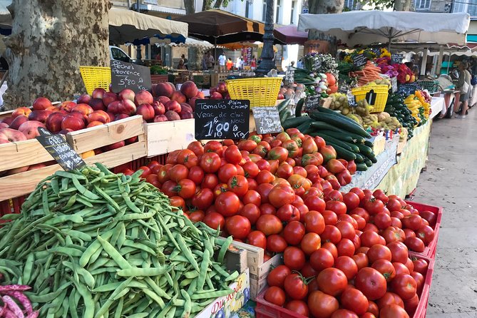Provençal Farmers market tour - The Guide and Their Expertise