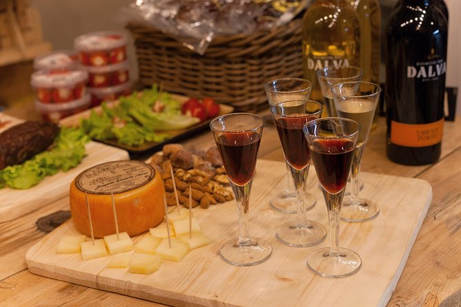 Prowl The Streets Of Lisbon For Delicious Petiscos - Sightseeing at Lisbon’s Landmarks Between Eateries