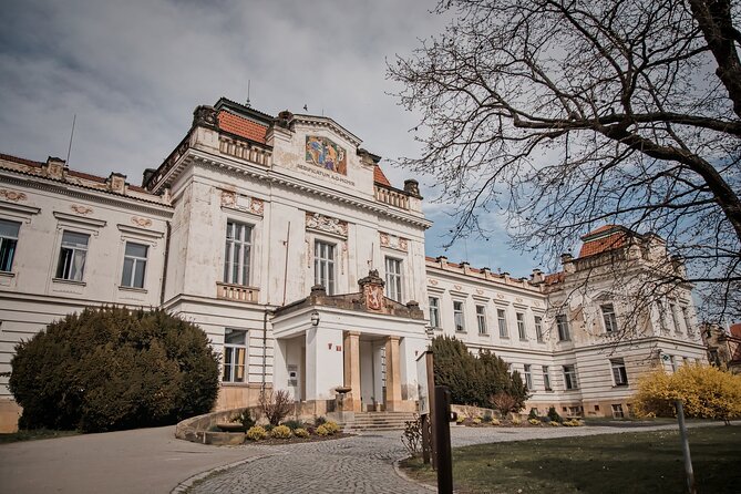 Psychiatric Hospital & Abandoned Cemetery - Key Points