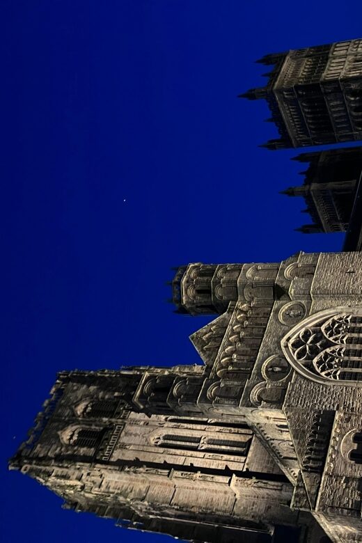 Pub and History Tour Durham City - Wandering Around Palace Green and the UNESCO Site