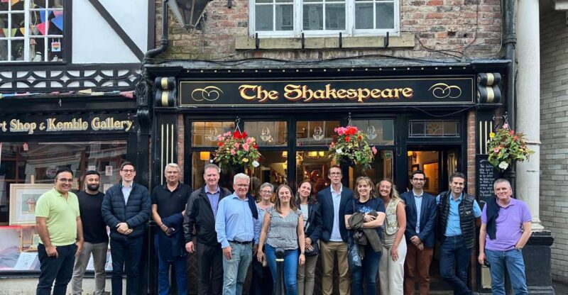 Pub and History Tour Durham City - Crossing Kingsgate Bridge to Elvet Borough