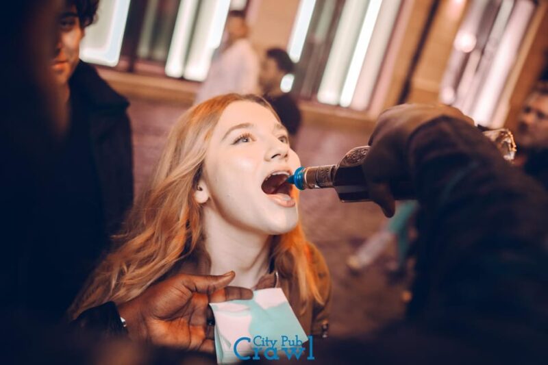 Pub Crawl - 1-hour Open Bar then Vip to 5 Clubs - Krakow - Logistics: Meeting Point and Timing