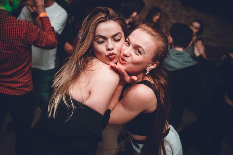 Pub Crawl - 1-hour Open Bar then Vip to 5 Clubs - Krakow - Responsible Drinking and Safety