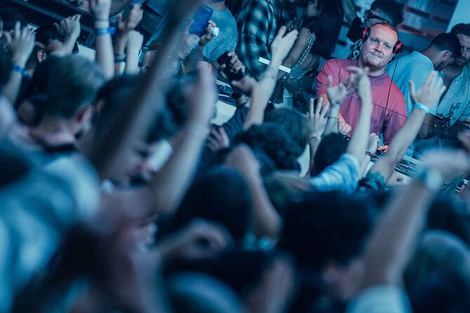 Pub Crawl Barcelona by EVOLVE The BEST night experience - The Value of Free Shots, Discounts, and Club Access