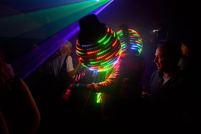 Pub Crawl in Edinburgh - The Social Vibe and Group Dynamics