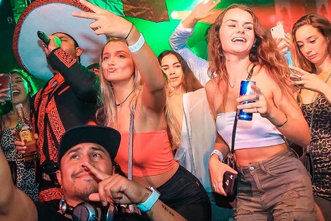 Pub Crawl Madrid by Mad Party Crew - Venue Highlights: Enbabia, Hood Dogs, Manama Disco, and Shoko