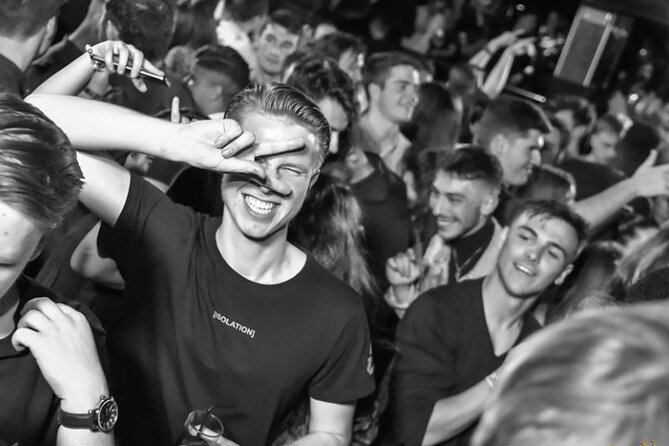 Pub Crawl Madrid by Mad Party Crew - Meeting Point Logistics and Timing