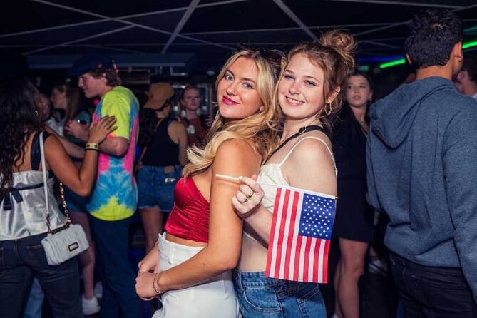 Pub Crawl Miami - The Rustic, Party Vibe at The Dirty Rabbit Wynwood