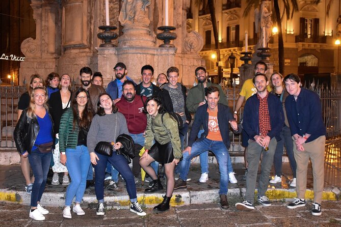 Pub Crawl Palermo - The Tours Starting Point at Finch Lounge