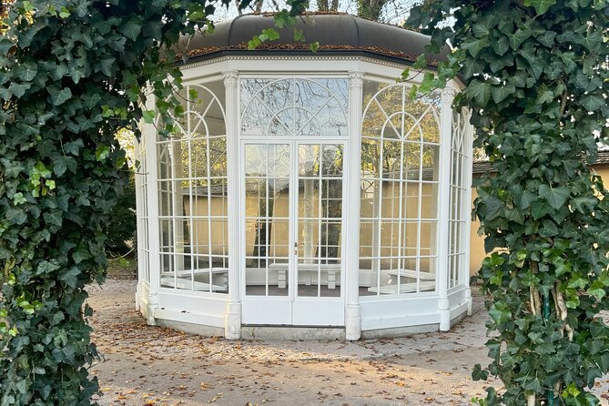 Public 4h tour to filming locations of The Sound of Music Movie - Enjoying the Lake District at Lake Wolfgang