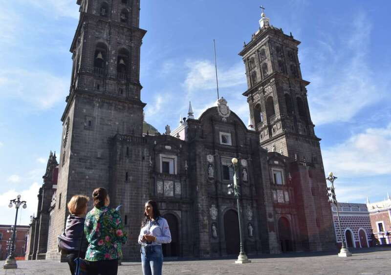 Puebla: Private City Tour and 5 de mayo area all included - Exploring Puebla Cathedral and the Rosary Chapel