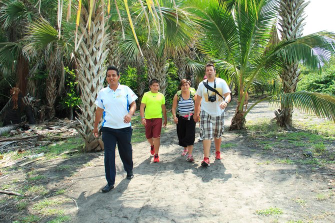 Puerto Angel Exotic Animal Wildlife Experience - Supporting Local Conservation and Community