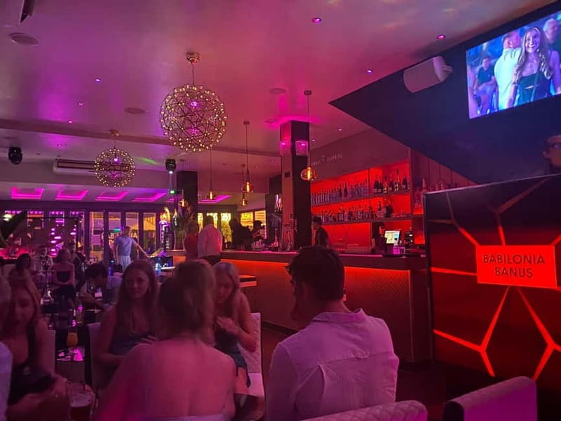 Puerto Banús: Private Nightclub Tour with 3 Clubs, 1 Drink, and Transportation - Savor a Kebab Snack During the Tour