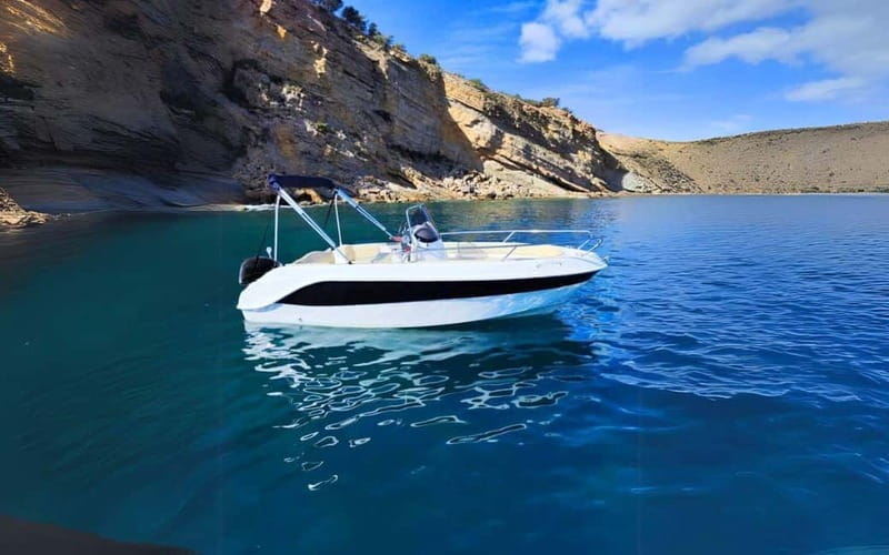 Puerto Colon: License-Free Self-Drive Boat in Tenerife - Logistics and Group Size