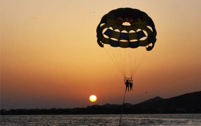 Puerto del Carmen: 10-Minute Parasailing Expereince - Discover Lanzarote from the Sky with a 10-Minute Parasailing Flight