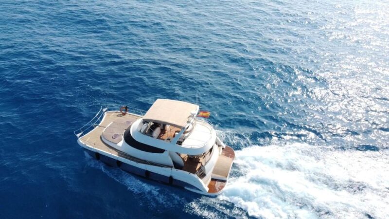 Puerto del Carmen: Catamaran Trip with Water Sports - Puerto del Carmen: Catamaran Trip with Water Sports – An Exciting Day on the Water