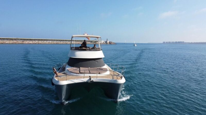 Puerto del Carmen: Catamaran Trip with Water Sports - Water Sports and Activities for All Ages