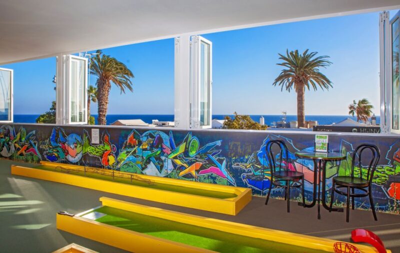 Puerto del Carmen: Indoor 18 hole Crazy Mini Golf Experience - Puerto del Carmen’s Indoor Mini Golf Location and Accessibility