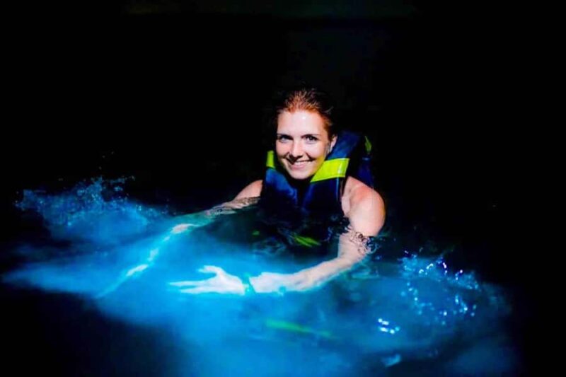 Puerto Escondido: Bioluminescence Night Tour with Boat - Swimming in the Bioluminescent Waters