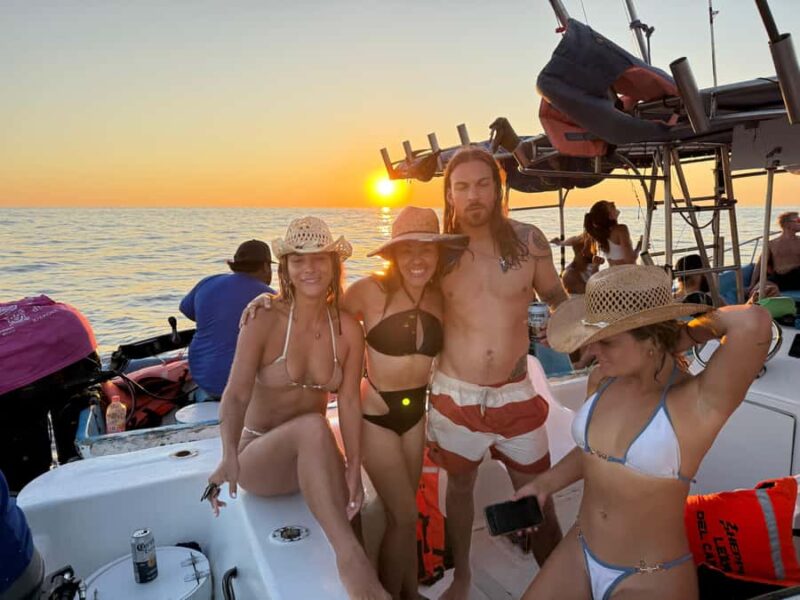 Puerto Escondido: Boat tour to enjoy the sunset - Key Points