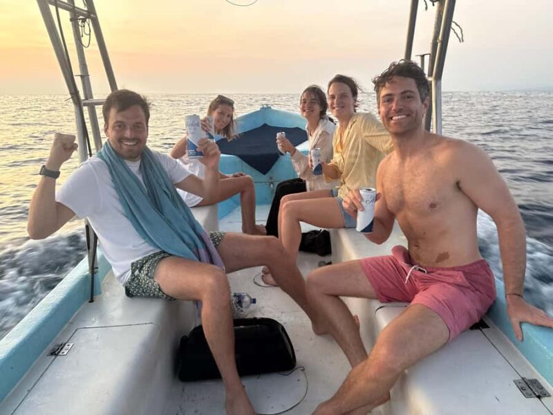 Puerto Escondido: Boat tour to enjoy the sunset - Snorkeling and Photo Opportunities During the Trip