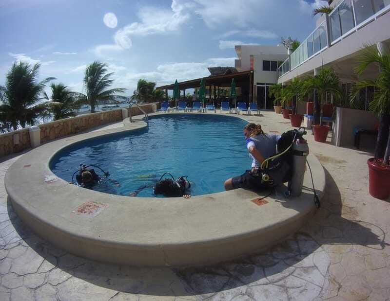 Puerto Morelos: Discover Scuba Diving - Language Support and Guided Experience
