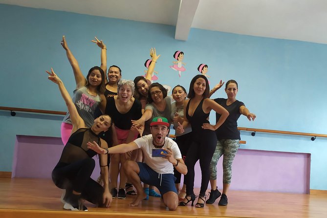 Puerto Morelos Salsa or Bachata Dance lesson from Puerto Morelos - Easy Booking and Convenient Location in Puerto Morelos